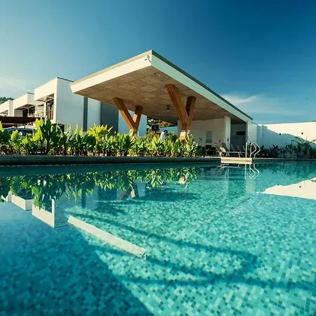 Summer House In Jaco Foresta